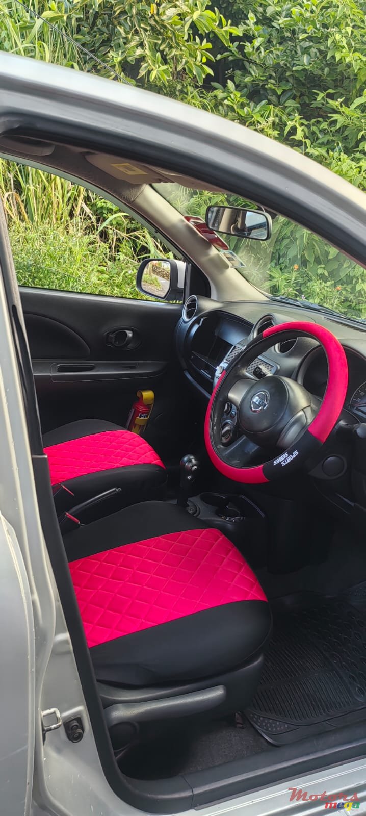 2011' Nissan March photo #6