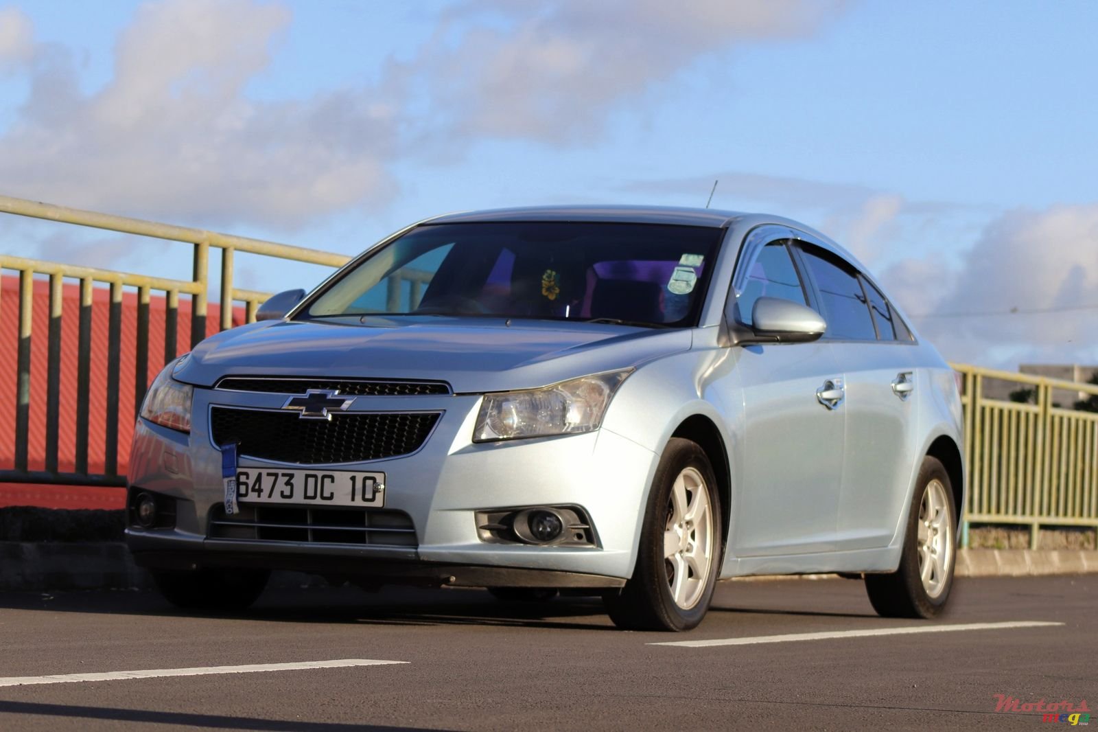 2010' Chevrolet Cruze photo #1