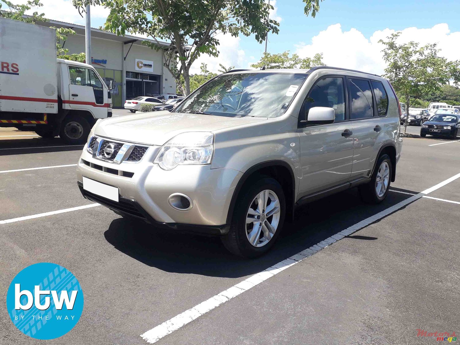 2013' Nissan X-Trail photo #2