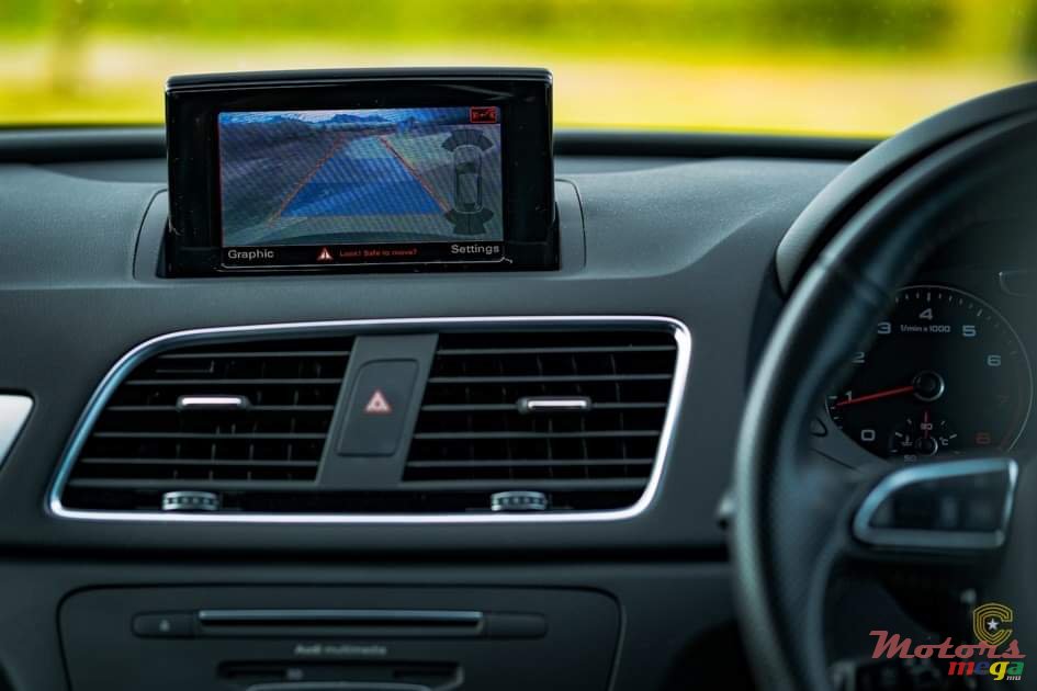 2019' Audi Q3 Sports line photo #5