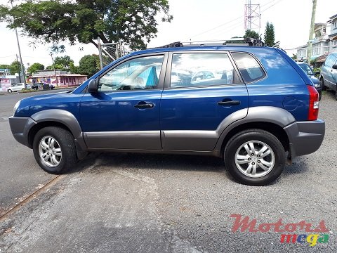 2006' Hyundai Tucson SUV photo #4