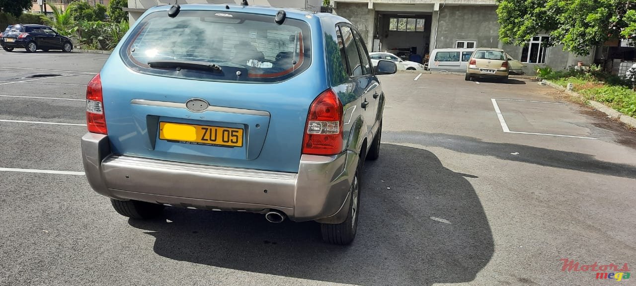 2005' Hyundai Tucson Automatic transmission photo #4