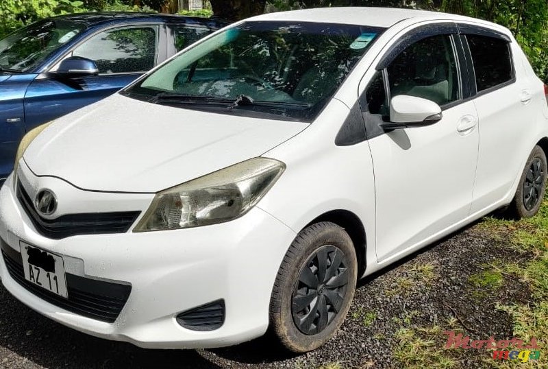 2011' Toyota Vitz photo #1