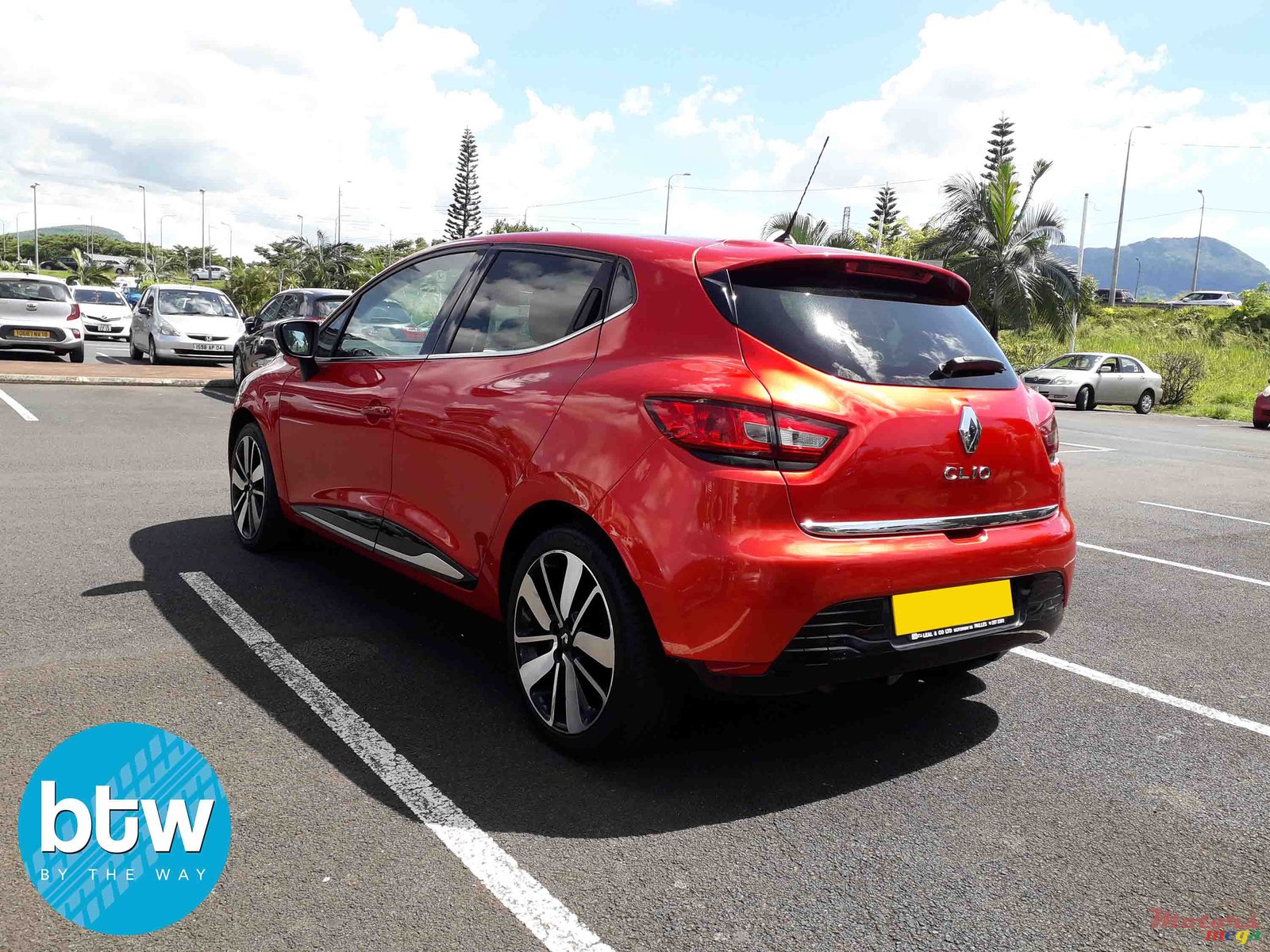 2016' Renault Clio Turbo - Automatic photo #2