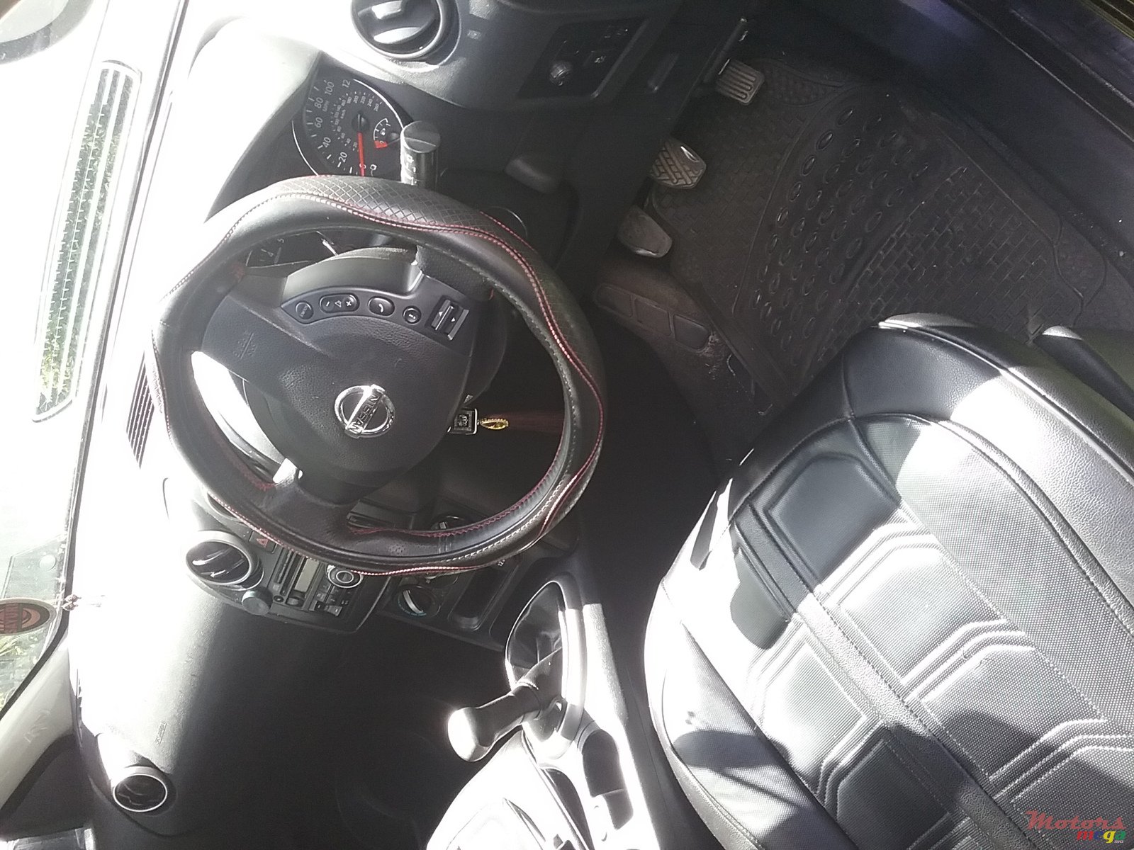 2010' Nissan Qashqai+2 photo #6