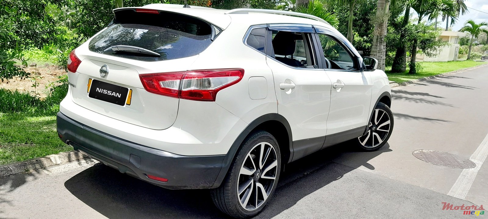 2015' Nissan Qashqai Acenta photo #1