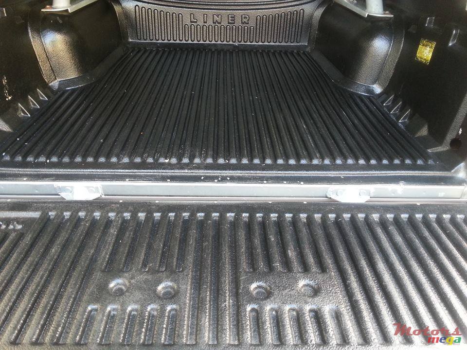 2004' Nissan Hardbody PREDATOR (2X4) 54227164 photo #7