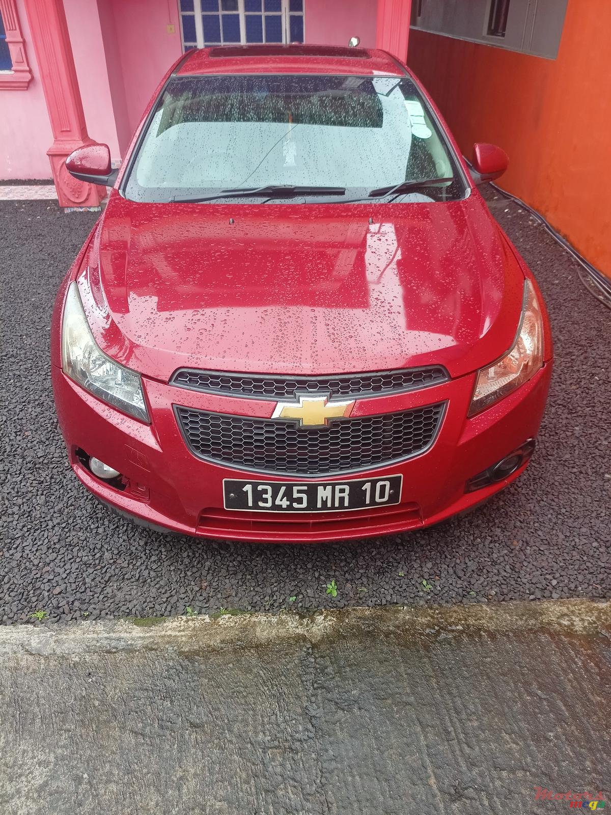 2010' Chevrolet Cruze photo #3