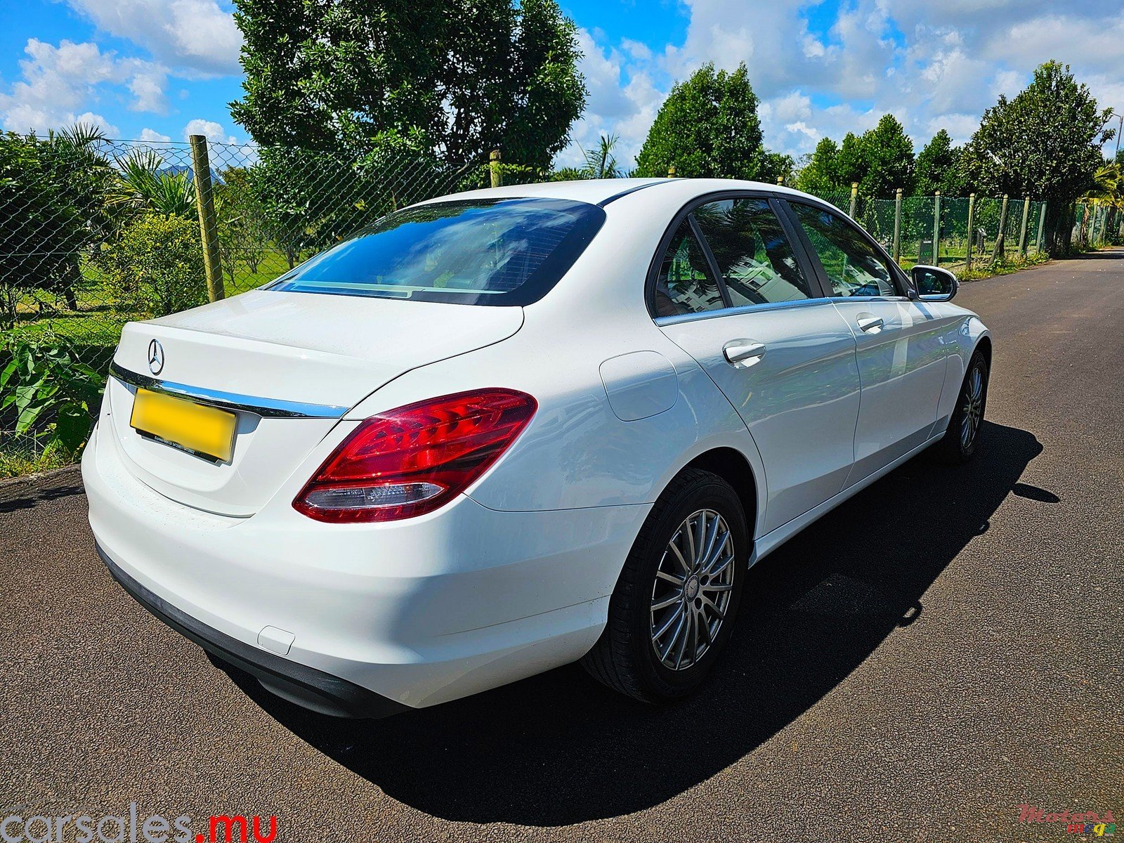 2017' Mercedes-Benz C 180 Elegance photo #4