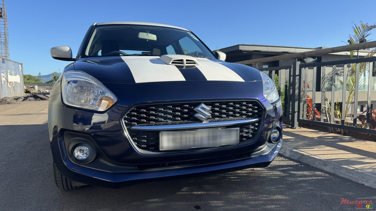 2023' Suzuki Swift GLX AMT (SLDA) photo #2