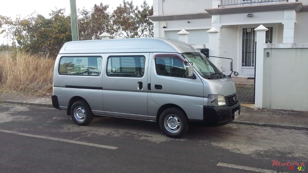 2004' Nissan Caravan photo #1