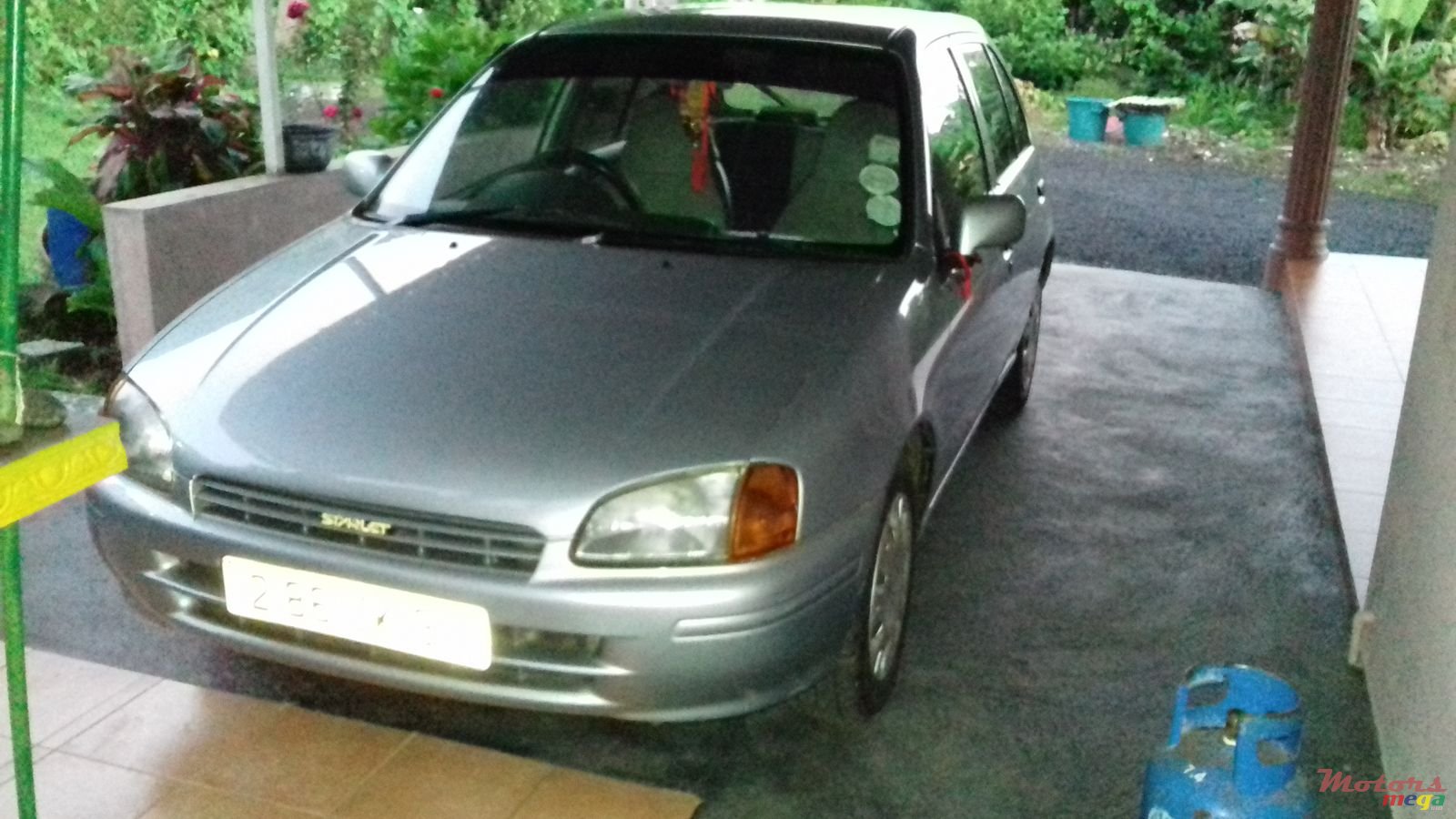 1997' Toyota Starlet photo #1