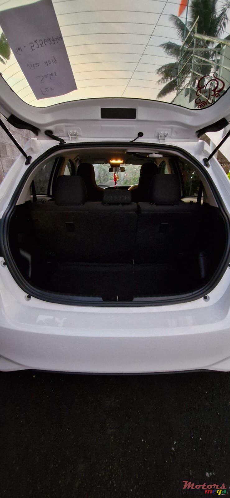 2019' Toyota Vitz photo #5