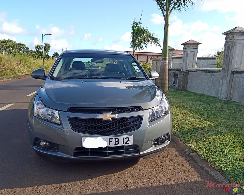2012' Chevrolet Cruze MANUAL photo #1