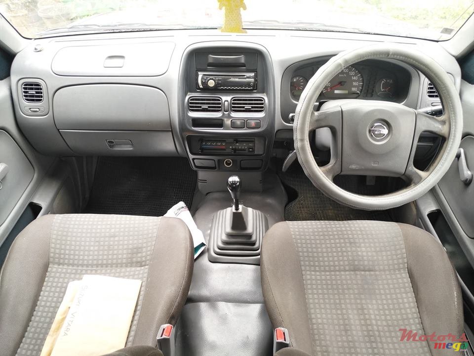2007' Nissan Navara photo #5