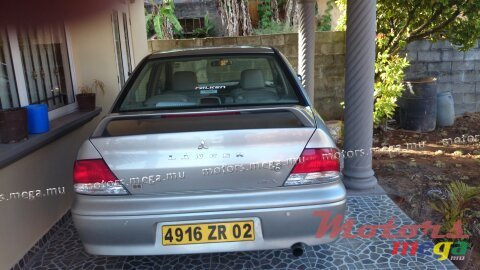2002' Mitsubishi Lancer photo #3