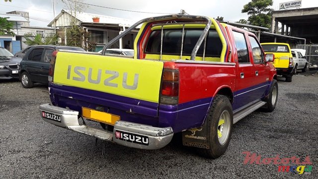 1990' Isuzu 4x4 photo #5