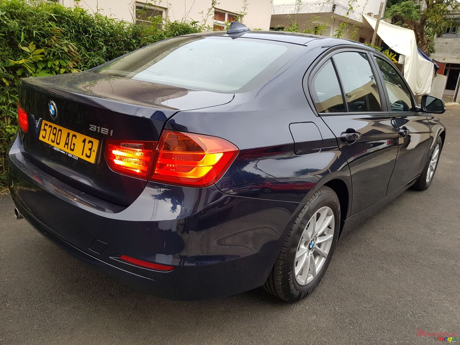 2013' BMW 316 photo #4