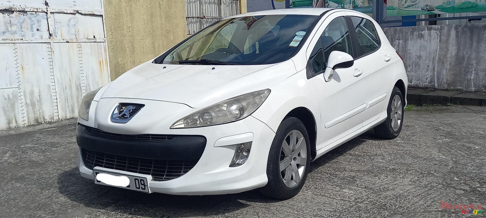 2009' Peugeot 308 photo #2