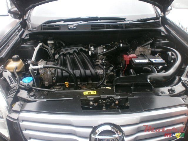 2009' Nissan Qashqai+2 photo #4