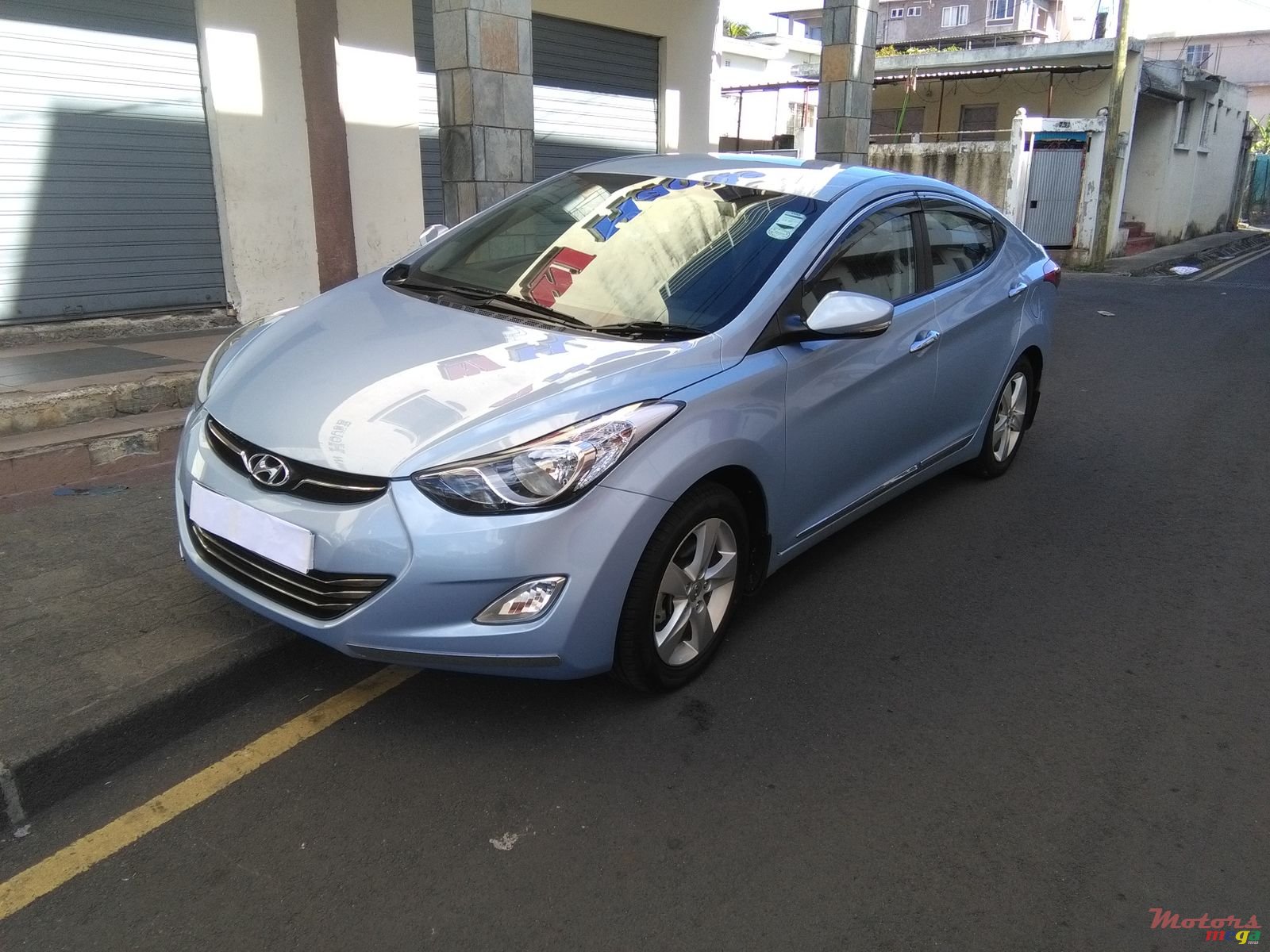 2013' Hyundai Elantra photo #4