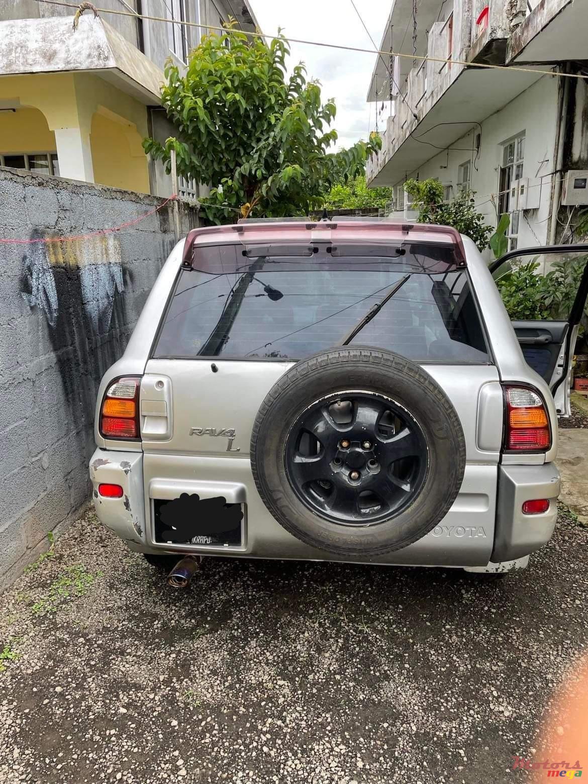 1997' Toyota RAV4 photo #2