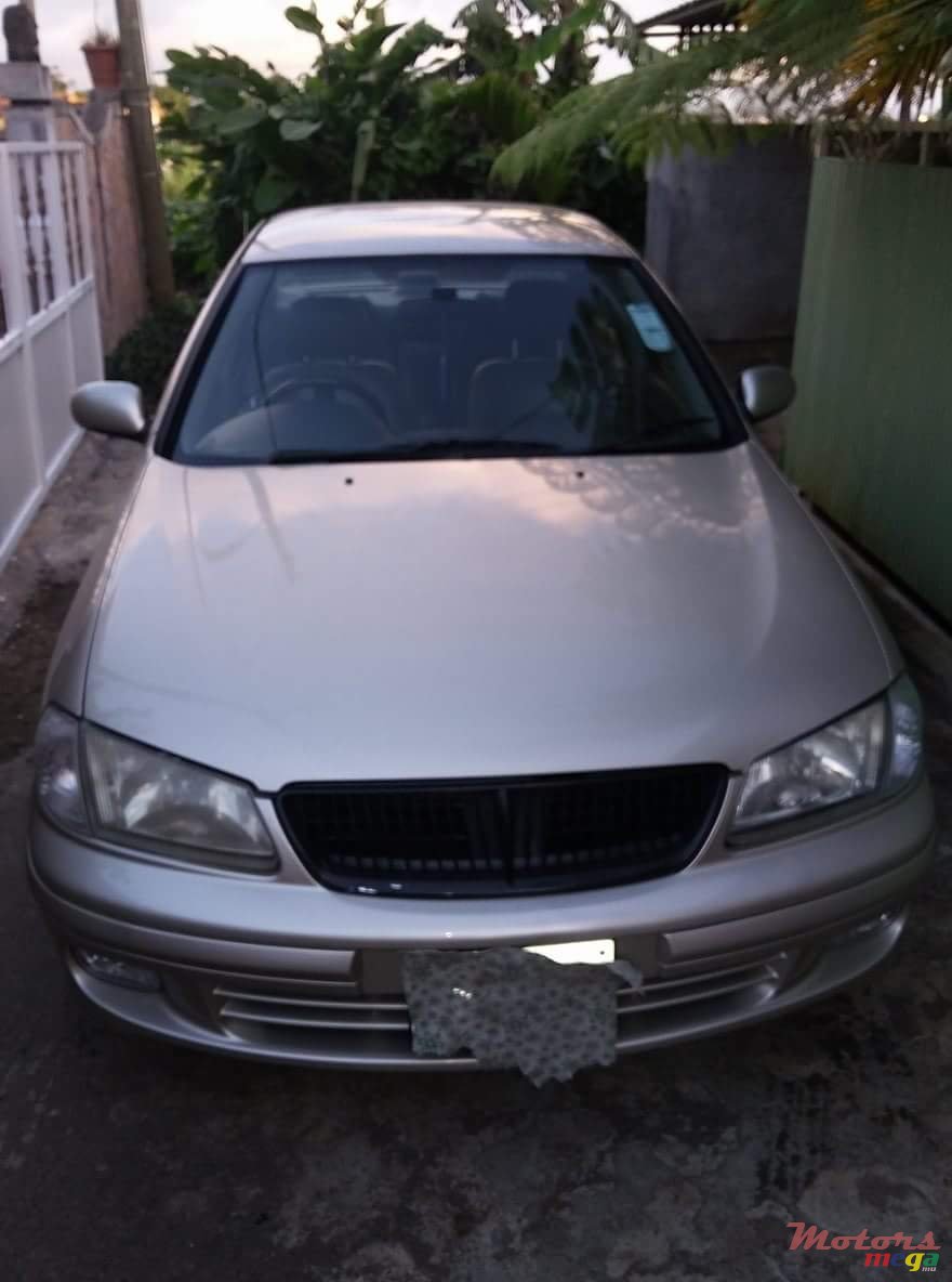 2002' Nissan photo #1