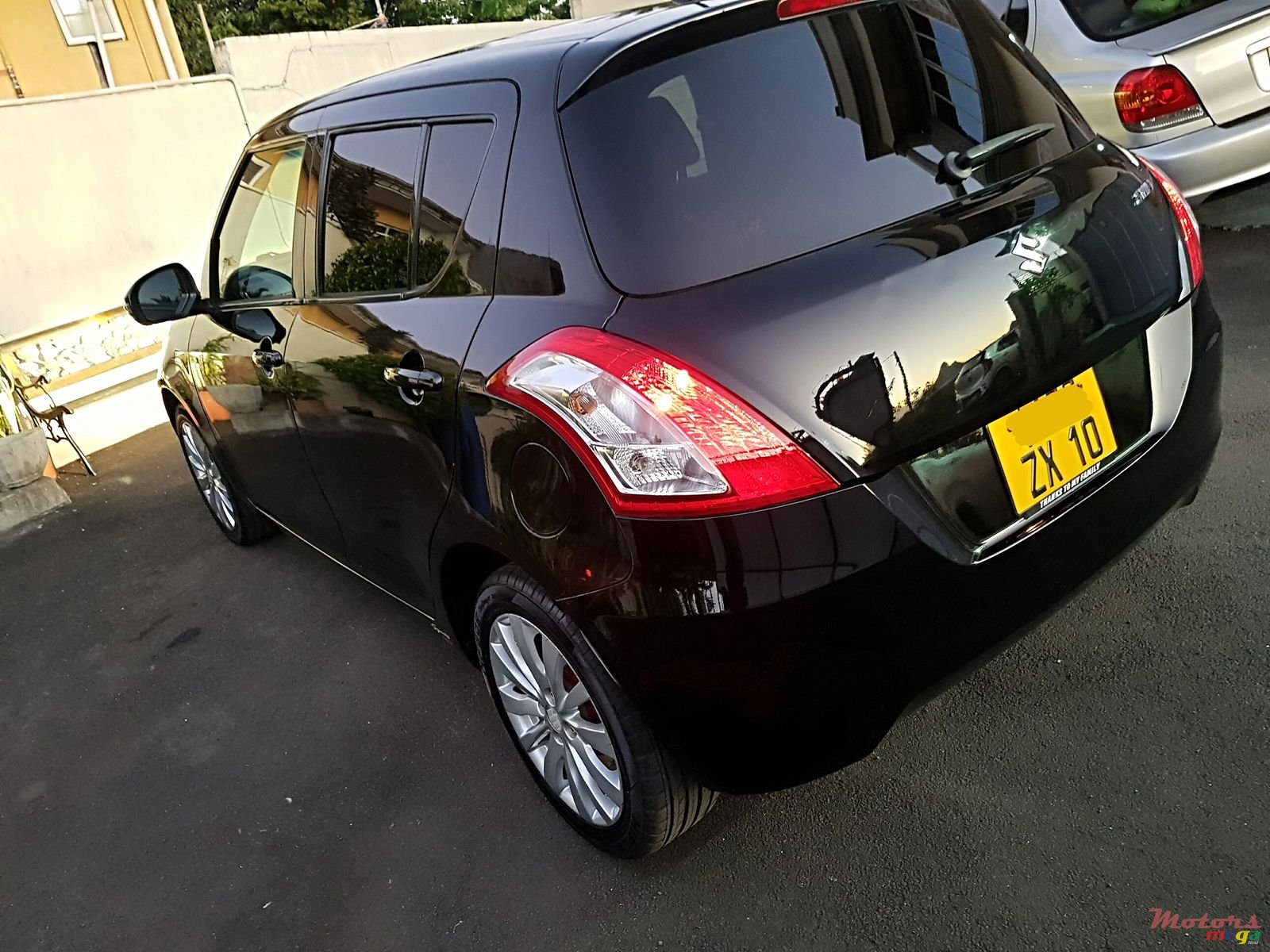 2010' Suzuki Swift Japan Manual photo #4