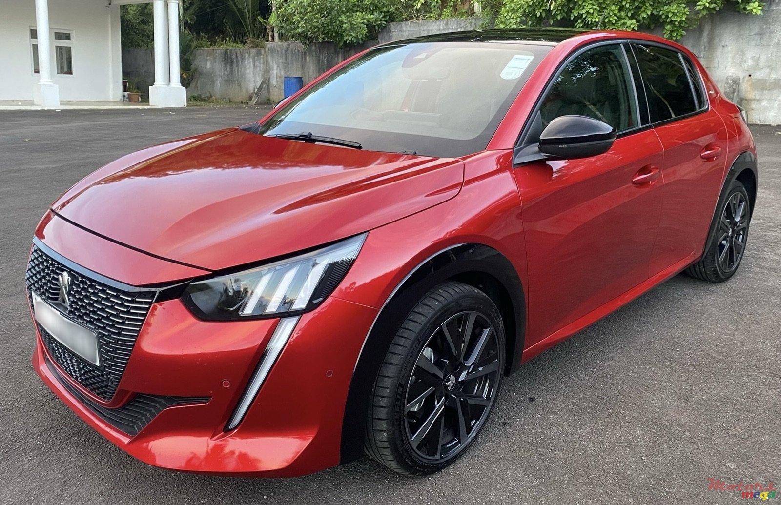 2023' Peugeot 208 GT photo #7