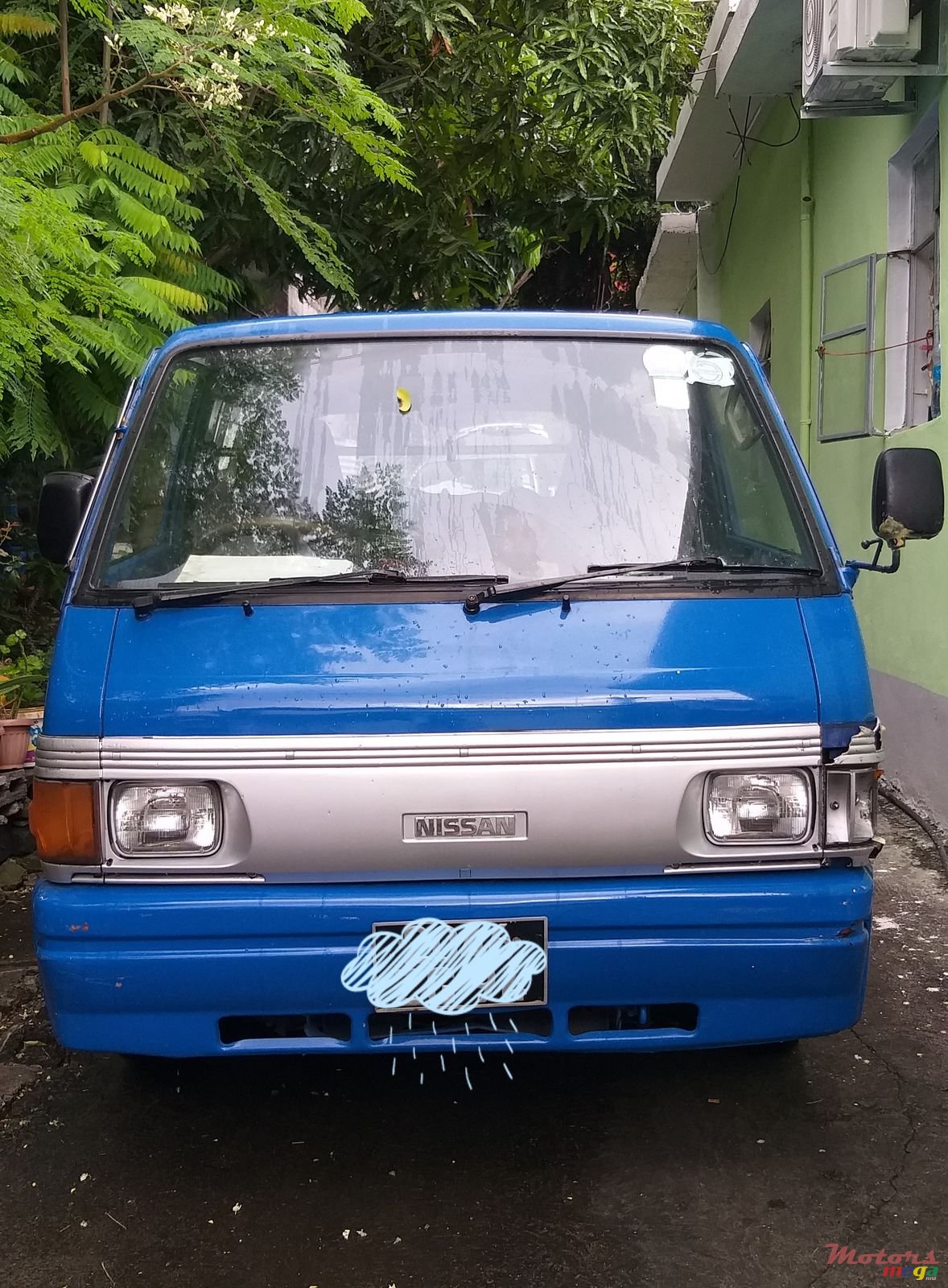 1994' Nissan photo #1