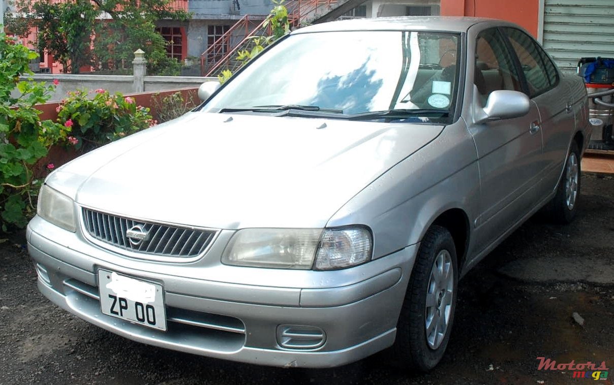 2000' Nissan photo #1