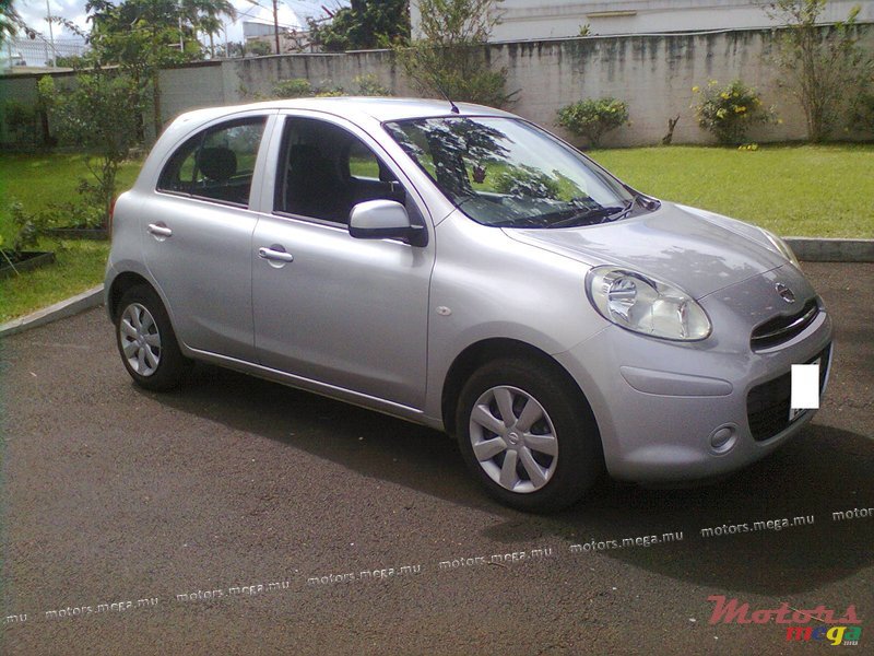 2011' Nissan photo #3