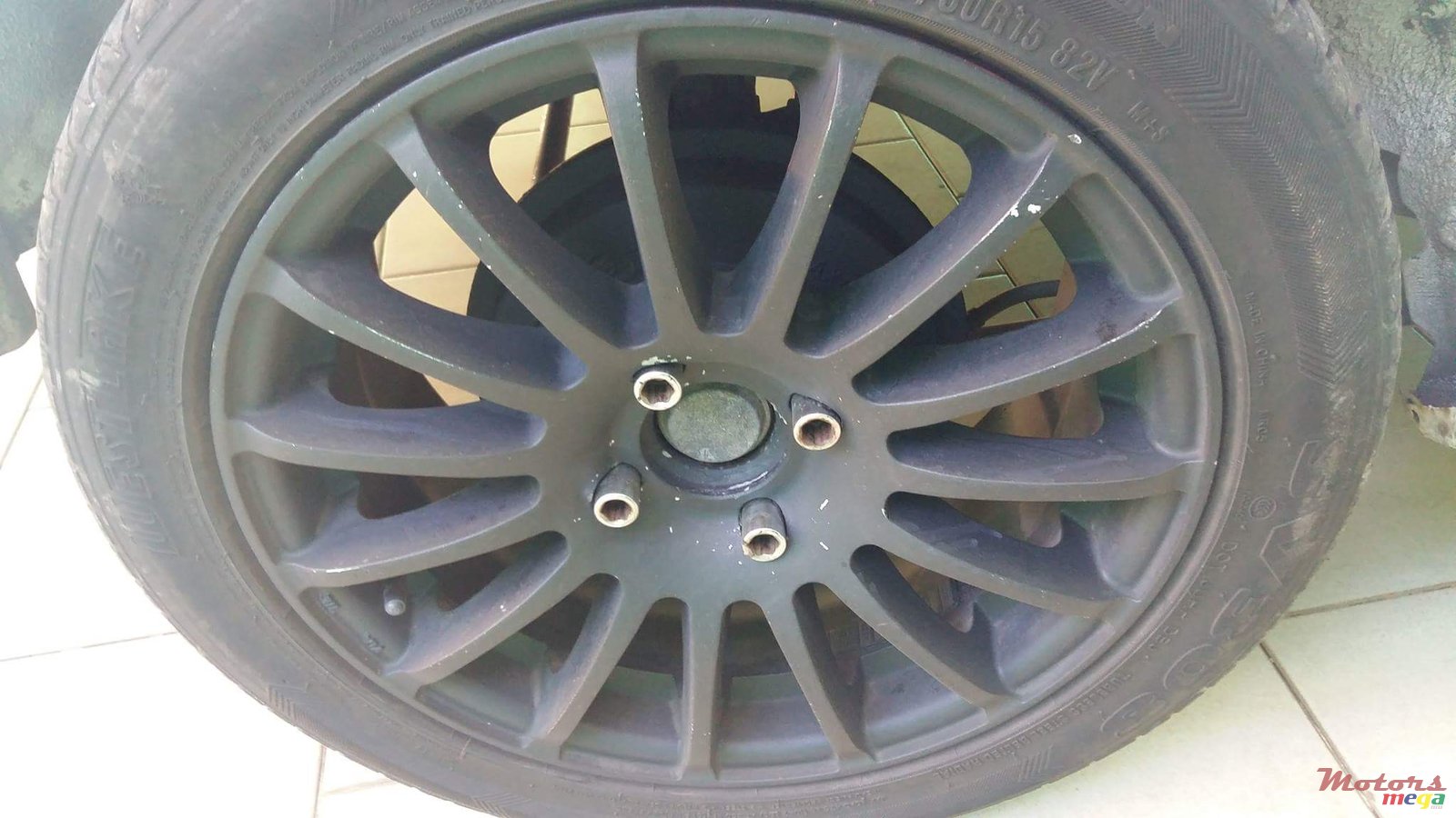 1999' Mazda 323 photo #1