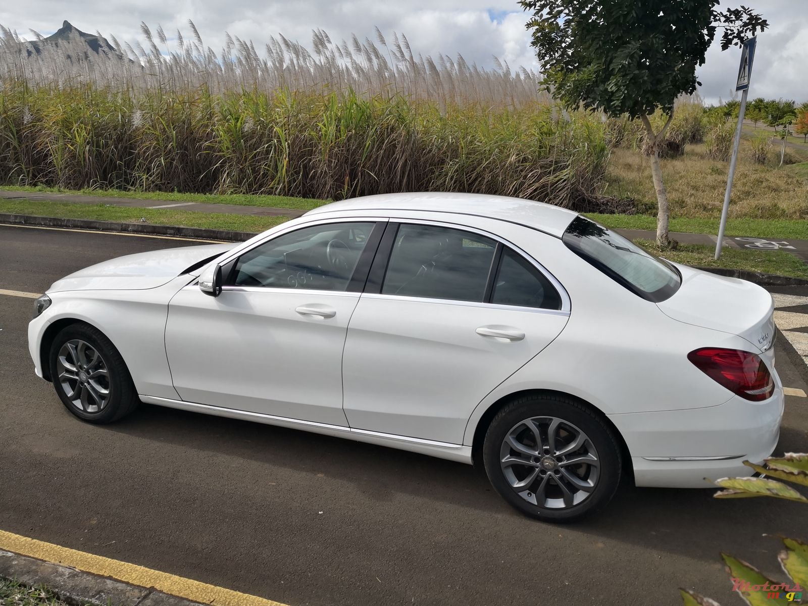 2016' Mercedes-Benz C-Class C 180 elegance photo #4