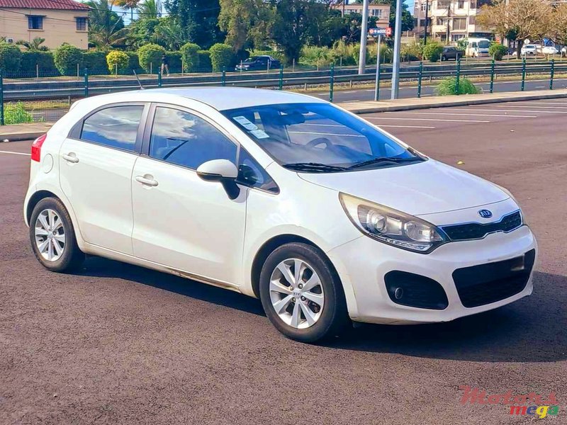 2012' Kia Rio photo #4