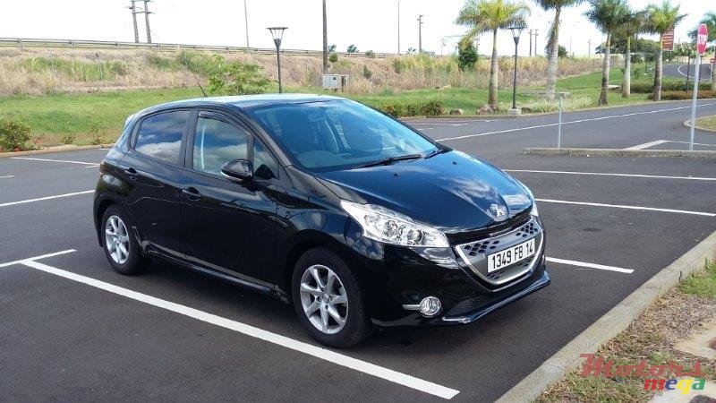 2014' Peugeot 208 photo #1