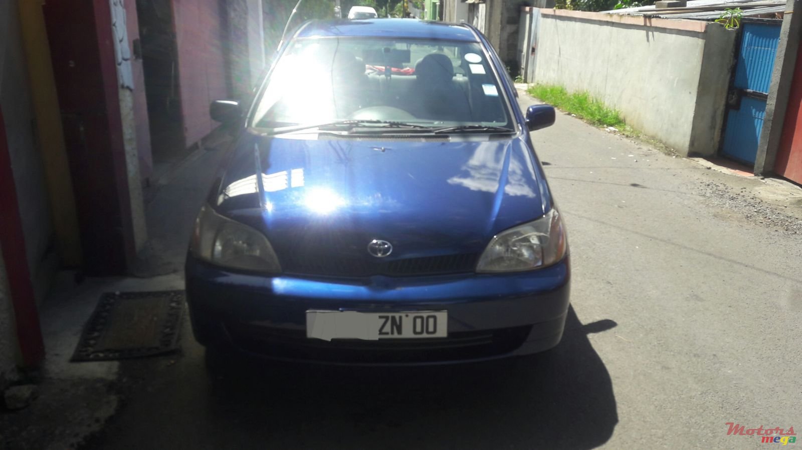 2000' Toyota Platz photo #1
