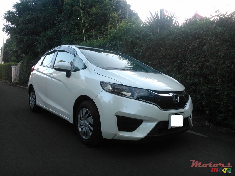2014' Honda fit non hybrid photo #1
