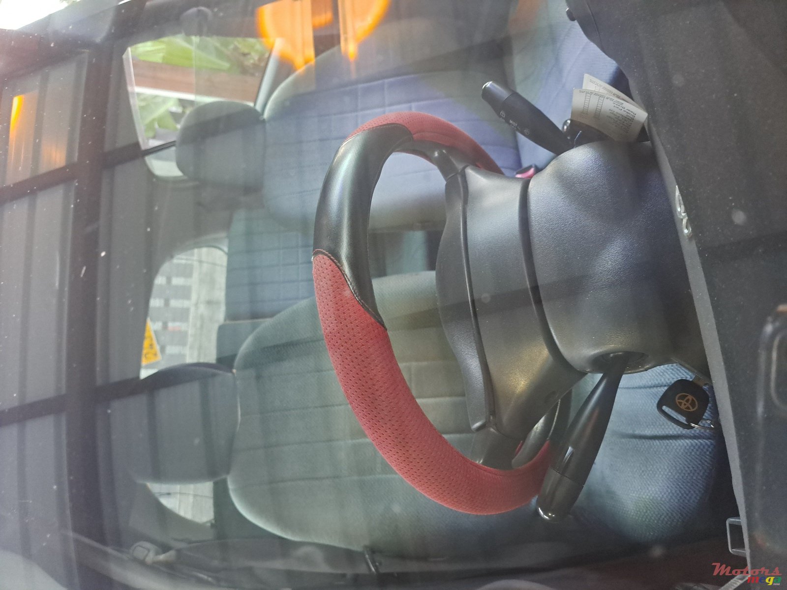 2002' Toyota Vitz photo #7