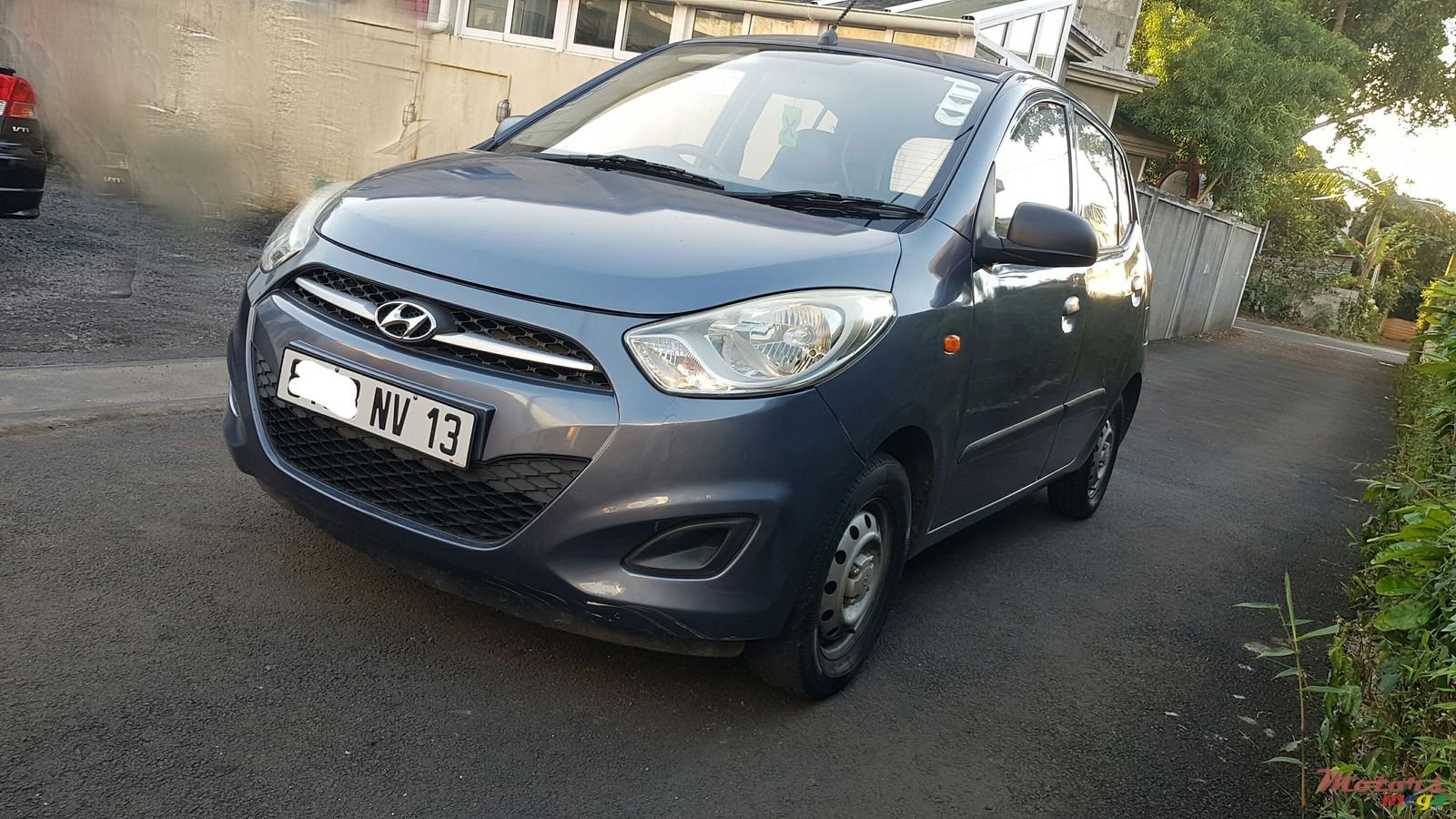 2013' Hyundai i10 Automatic transmission photo #4