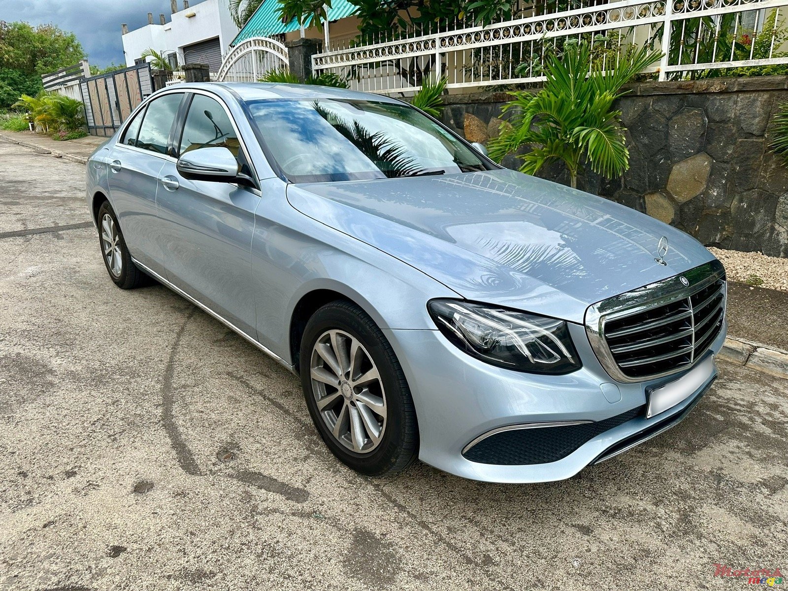 2018' Mercedes-Benz 200E photo #6