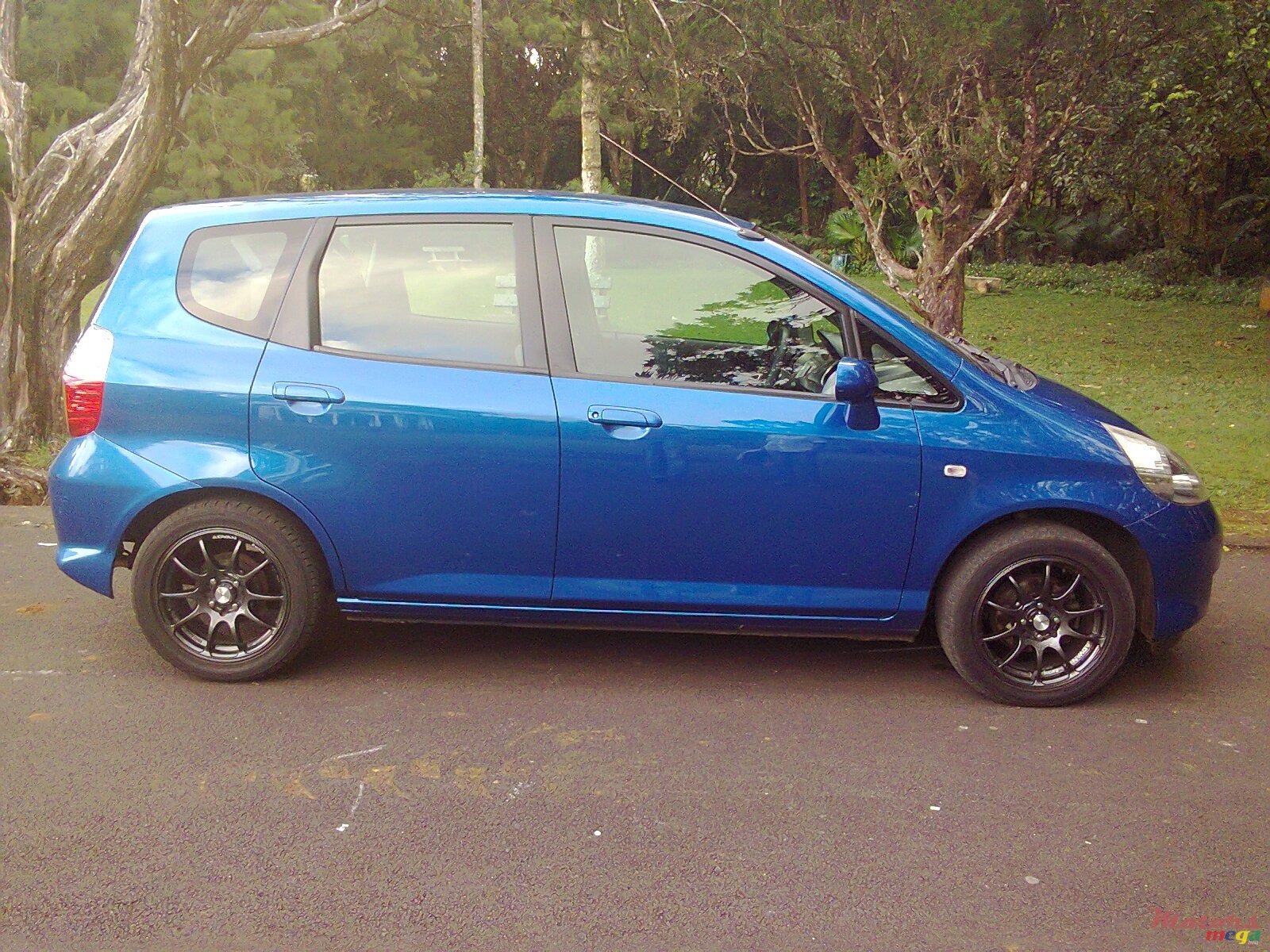 2006' Honda Fit photo #2