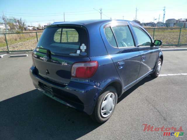 2001' Toyota Vitz photo #3