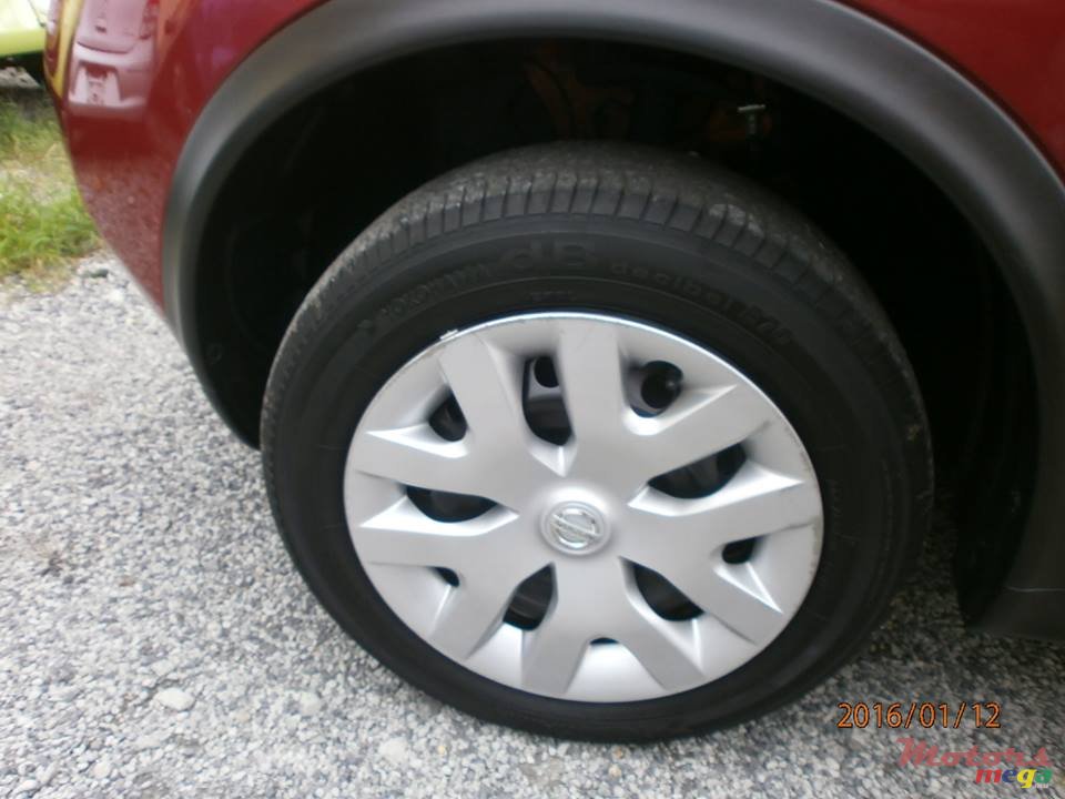 2012' Nissan Juke photo #6