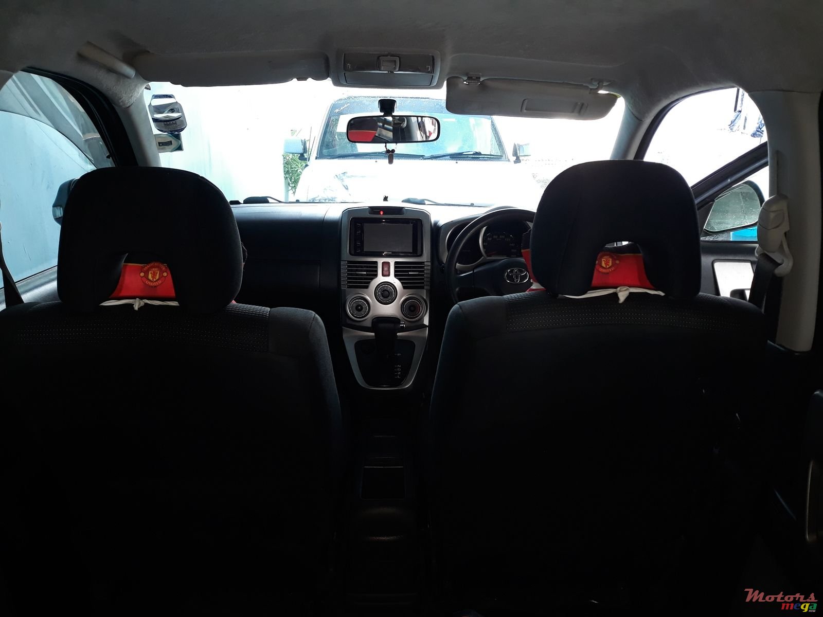 2006' Toyota Rush photo #1