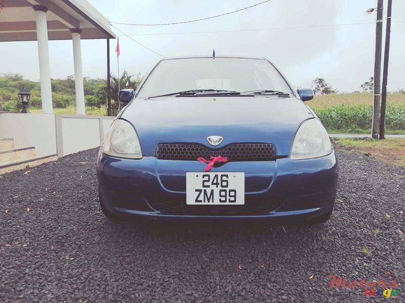 1999' Toyota Vitz photo #7