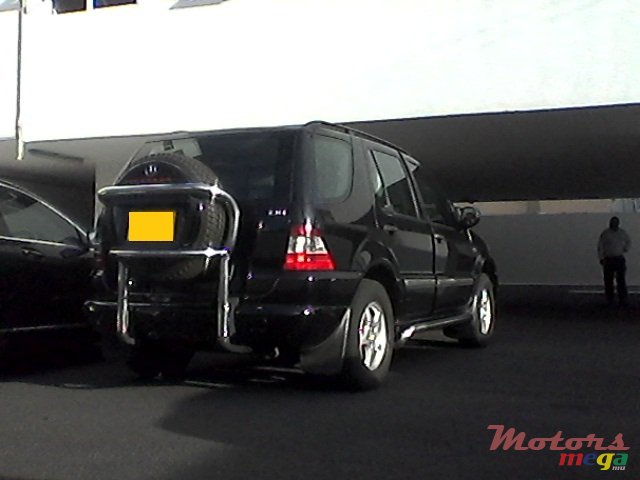 2000' Mercedes-Benz ML 270 CDI photo #3