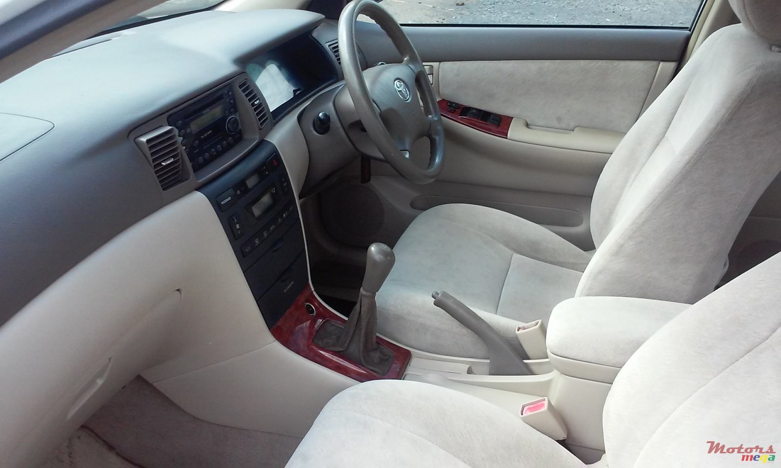 2001' Toyota Corolla photo #2