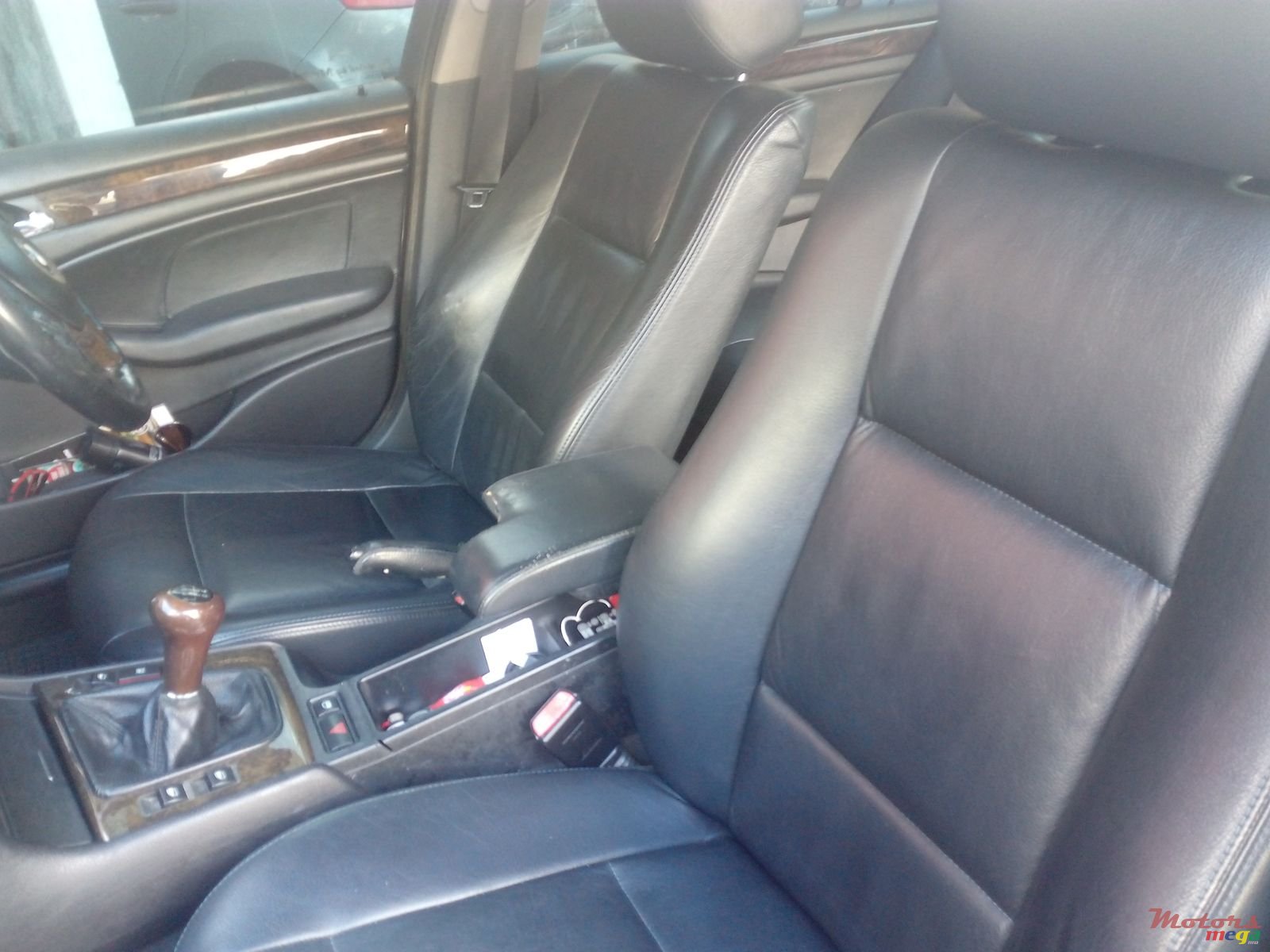 2002' BMW 320 photo #3