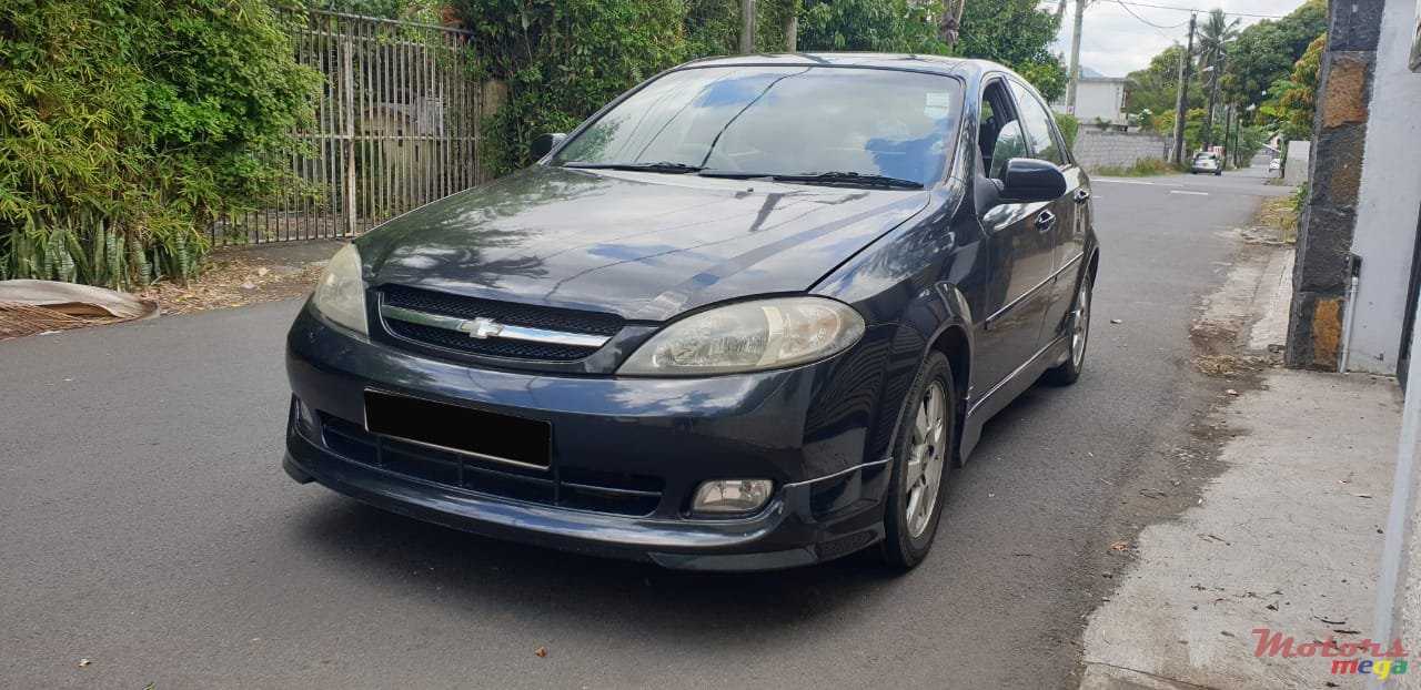 2009' Chevrolet Optra photo #5